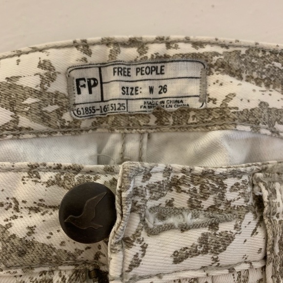 Free People cropped feather print skinny jean - Picture 2 of 3